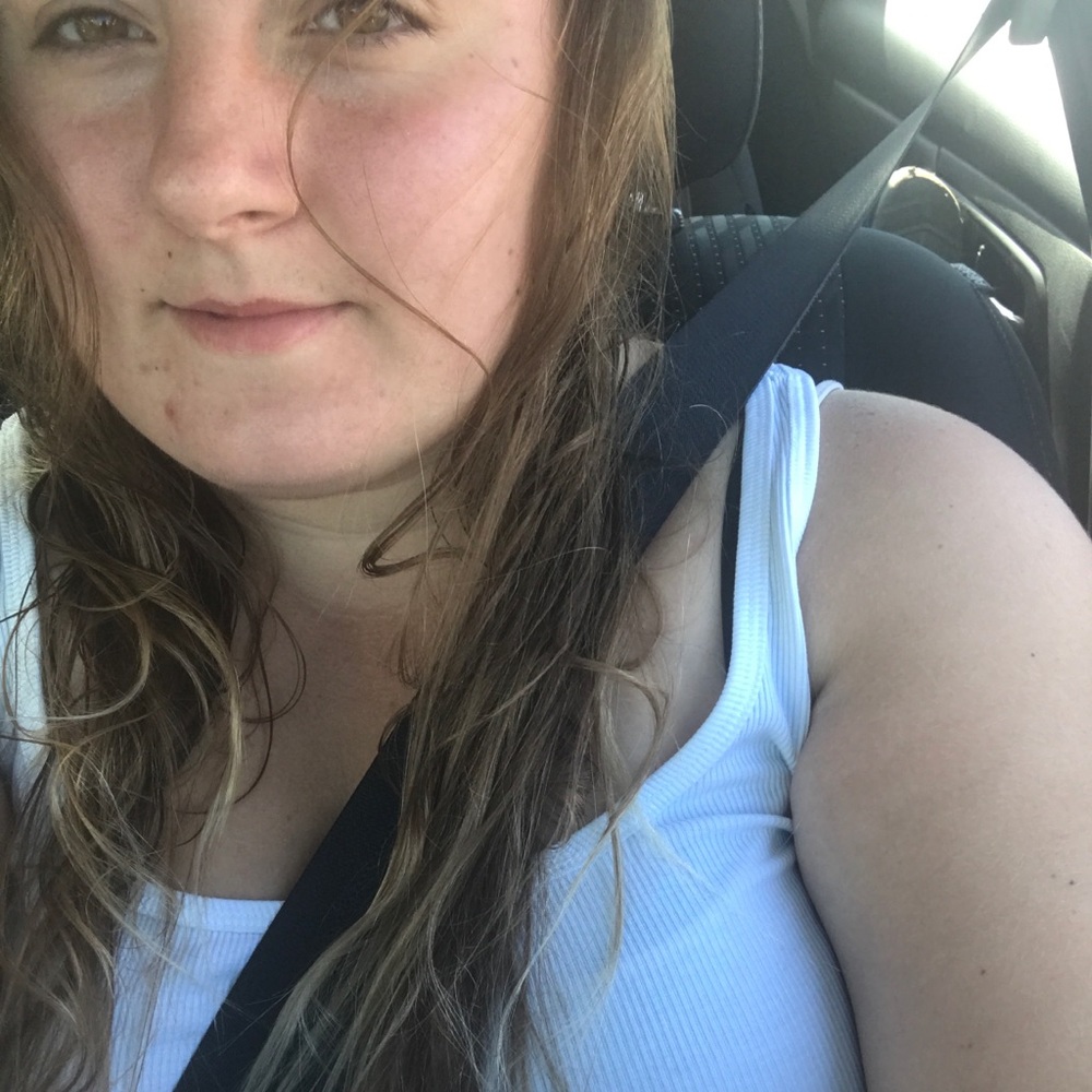 Meet your Posher, Alicia